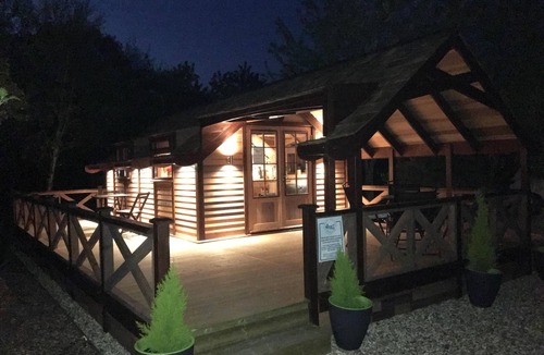 Bishop Sutton Cabin | Luxury Cedar Lodge Nr Bath & Bristol