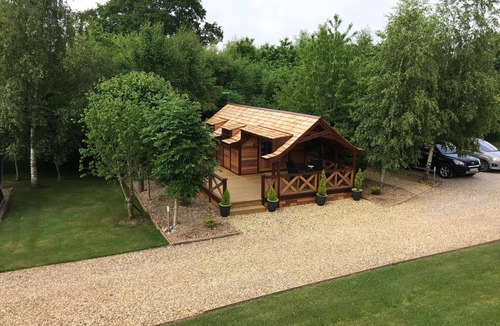 Bishop Sutton Cabin | Luxury Cedar Lodge Nr Bath & Bristol