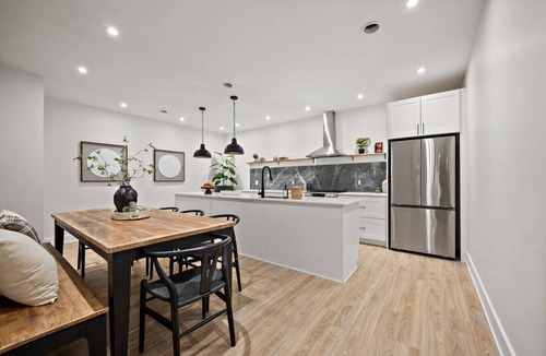 Old Montreal Apartment | Luxury Central Old Port MTL Apt - Notre-Dame