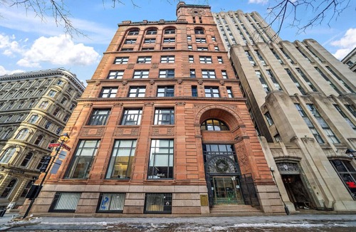 Old Montreal Apartment | Luxury Central Old Port MTL Apt - Notre-Dame