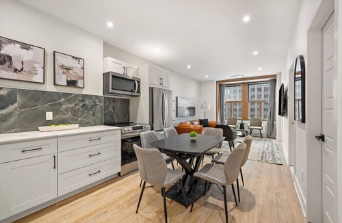 Old Montreal Apartment | Luxury Central Old Port MTL Apt - Notre-Dame