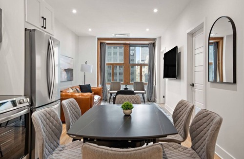 Old Montreal Apartment | Luxury Central Old Port MTL Apt - Notre-Dame