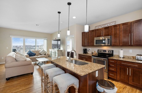 Grand Forks Apartment | Luxury Centrally Located Apartment