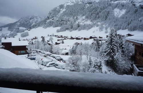 Le Chinaillon Ski Chalet | Luxury Chalet with Ski-In/Ski-Out, Sauna & Outdoor Jacuzzi at Le Grand-Bornand
