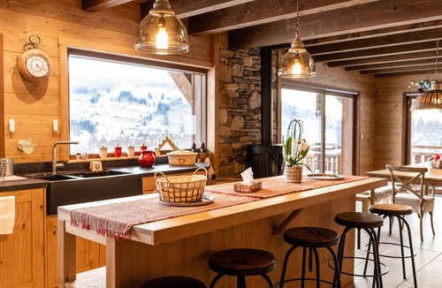 Xonrupt-Longemer Ski Chalet | Luxury chalet LE CARIBOU, near Gérardmer, exceptional view, jacuzzi.