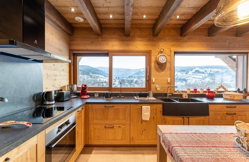 Xonrupt-Longemer Ski Chalet | Luxury chalet LE CARIBOU, near Gérardmer, exceptional view, jacuzzi.