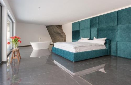 Graechen Ski Chalet | Luxury chalet with panoramic views, sauna, hot tub & cinema