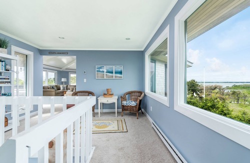 Edgartown House | Luxury Chappaquiddick Getaway with Oceanviews