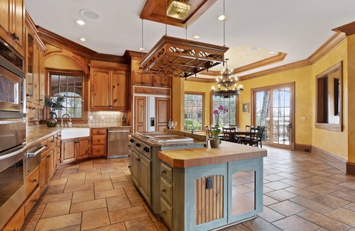 Gainesville House | Luxury Chateau With Soaring Views Over Lake Lanier