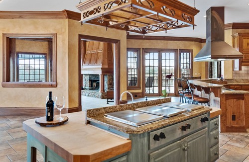 Gainesville House | Luxury Chateau With Soaring Views Over Lake Lanier