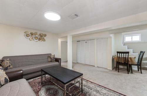 Budlong Woods Apartment | Luxury chicago suite