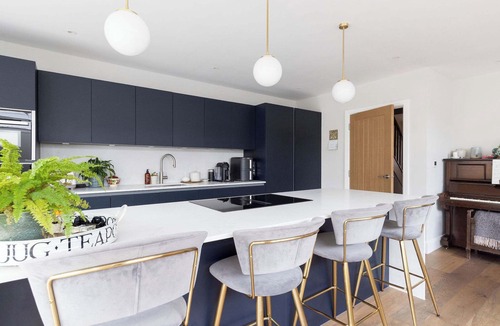 Chichester House | Luxury Chichester Home for 12