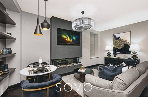 West End Apartment | Luxury City Centre Oasis ~ Lux Spa Bath ~ Romantic