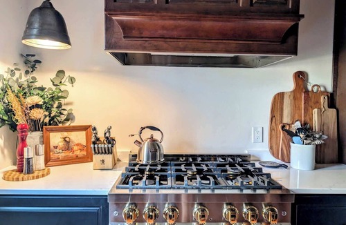 Surry House | Luxury Coastal Cottage