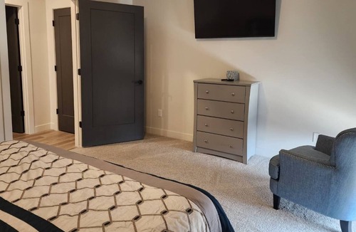 Manhattan Condo | Luxury Colbert Hills Condo
