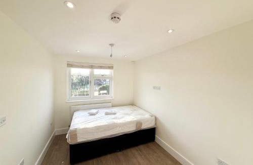 Botwell Apartment | Luxury, comfort and Elegant Home