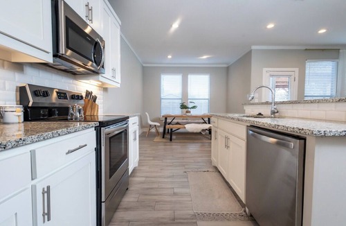 West Dallas House | ✨ Luxury Comfort Stay Near Downtown Dallas