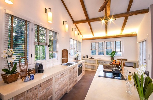 Vrisnik House | Luxury completely renovated stone house, swimming pool, 240m2 living space