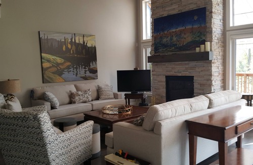 Collingwood Villa | Luxury Condo for 4 month Summer Rental on Golf Course