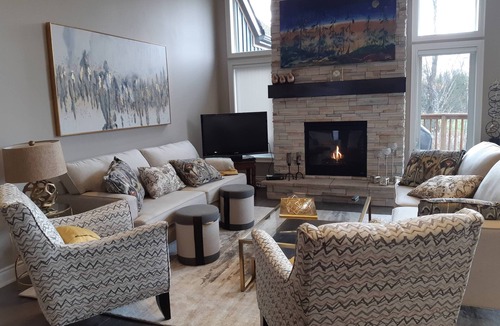 Collingwood Villa | Luxury Condo for 4 month Summer Rental on Golf Course
