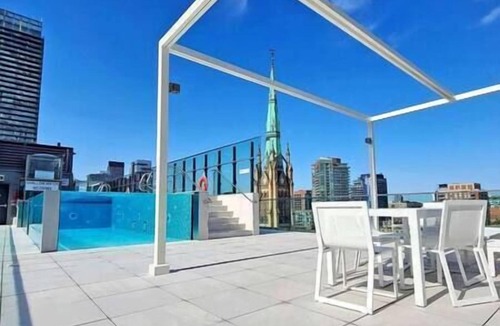 Old Town Condo | Luxury Condo Great Location + Gym + Pool + Sauna