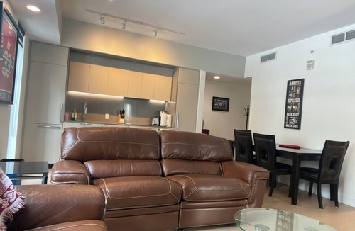 Downtown Montreal Condo | Luxury Condo in Downtown Montreal