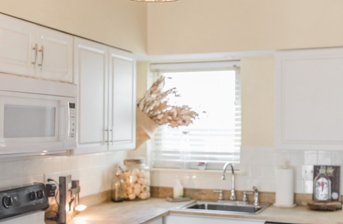 Mount Adams Condo | Luxury condo in vacation town of Mt Adams. Feels like your living in Europe!