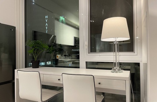 Fashion District Condo | Luxury Condo King West Entertainment District