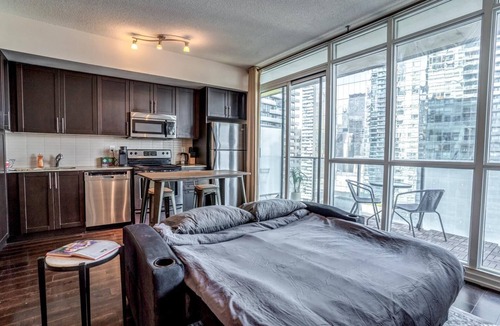 Toronto Entertainment District Apartment | Luxury Condo Living