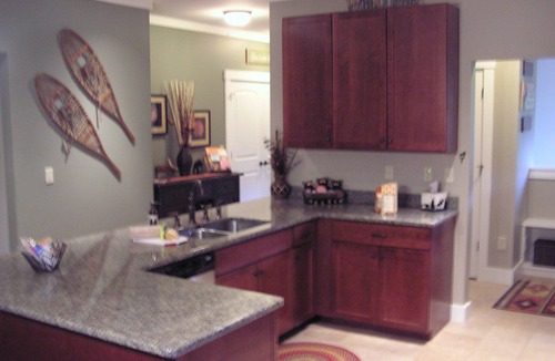 Lincoln Condo | Luxury Condo Loon Mtn Steps Away to Ski Lifts Backs up to Pemi River in Lincoln