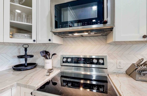 Gruene Condo | Luxury Condo on Guadalup River-5 Star Amenities-Walk to Gruene