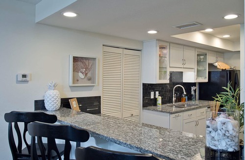 Port Aransas Condo | Luxury Condo - On the Beach! - New Lower rates!