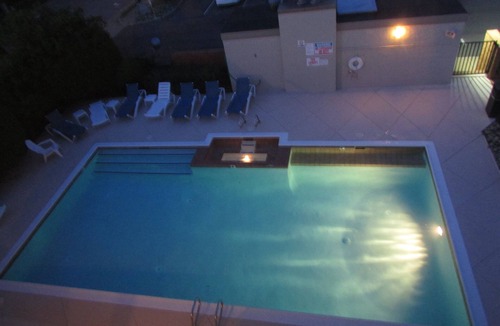 Northeast Virginia Beach Condo | Luxury Condo, Prime location 1.5 Blocks From Ocean, Pool and Off street parking