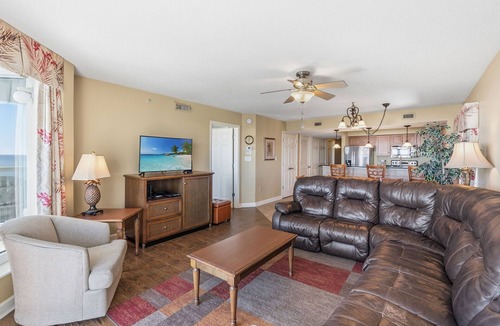 Crescent Beach Condo | Luxury condo, across the street from the beach + Free Attraction Tickets!