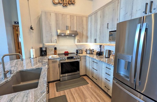 Avon Condo | Luxury Condo w/FREE WiFi, Parking, Heated Pool, Hot Tubs, Skier Shuttle