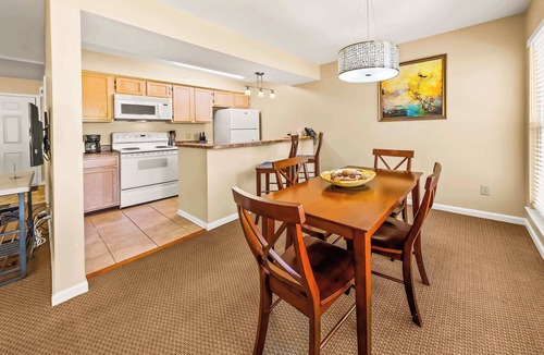 Fairfield Harbour Condo | Luxury Condo with Golf Course Views, Pools & Resort Access!