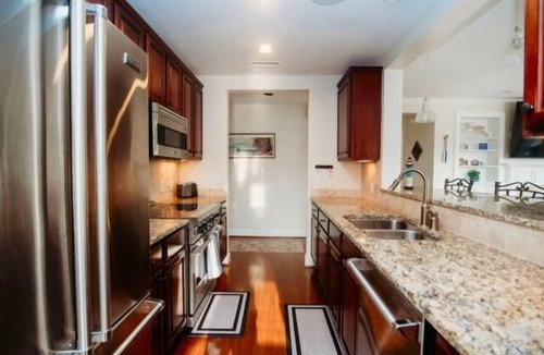 Westlake Corner Villa | Luxury condo with pool. Bridgewater Pointe