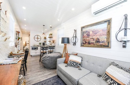 Waco House | Luxury Container Home | Pickleball | Rooftop Patio