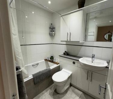 Sunningdale Apartment | Luxury contemporary Apartment