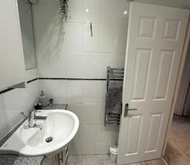 Sunningdale Apartment | Luxury contemporary Apartment