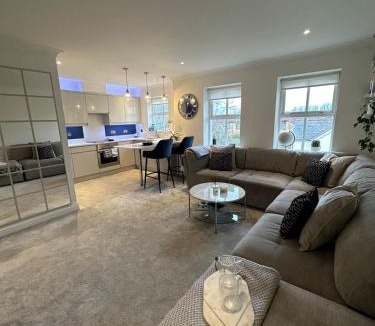 Sunningdale Apartment | Luxury contemporary Apartment