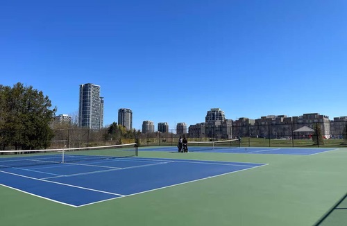 Unionville Apartment | Luxury Corner View Penthouse Downtown Markham