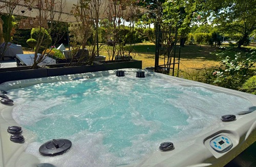 Voivres-les-le-Mans Cottage | Luxury cottage with pool, jacuzzi, hammam, pets allowed, near Le Mans