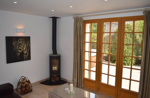Saint-Polycarpe House | Luxury cottage with Jacuzzi in Saint-Polycarpe