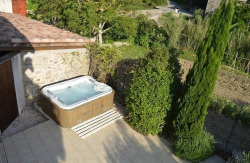 Saint-Polycarpe House | Luxury cottage with Jacuzzi in Saint-Polycarpe