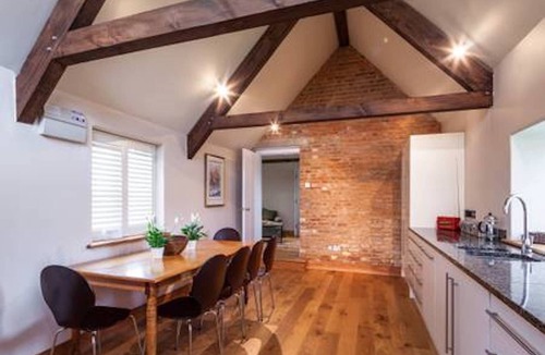 Faringdon House | Luxury cottage in idyllic setting (Sleeps 6)