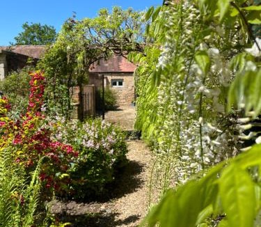 Northway House | Luxury Cottage with Swimming Pool