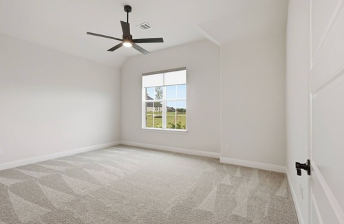 Gunter House | LUXURY COUNTRY LIVING with over 1 acre dog friendly, 4bd, 3 ba fully furnished!