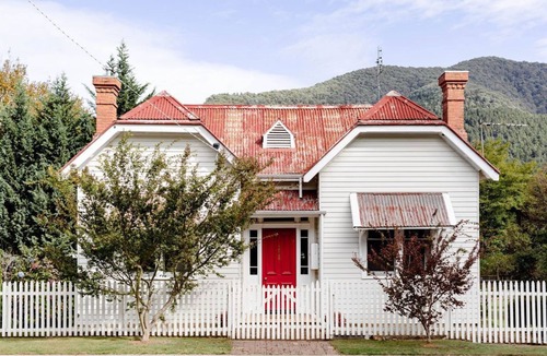 Wandiligong House | Luxury Country Valley Escape