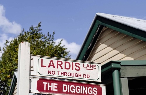 Wandiligong House | Luxury Country Valley Escape